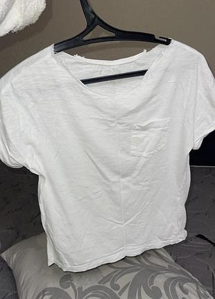 Оригинальная белая футболка оверсайз
