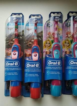 Дитячі зубні щітки oral-b