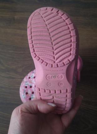 Crocs 5