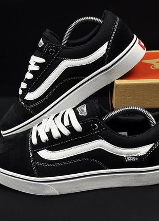 Жіночі кросівки vans old skool black & white1 фото