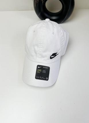 Кепка  бейсболка nike w nsw h86 futura classic cap white2 фото