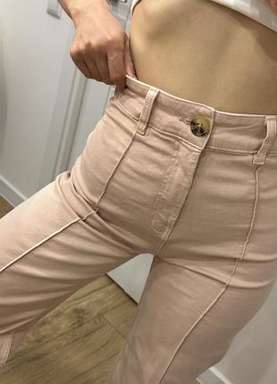 Рожеві штани stradivarius