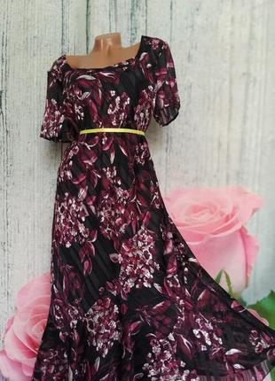 Платье из шифона с цветами