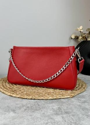 Красная кожаная сумка сумочка с декором цепью