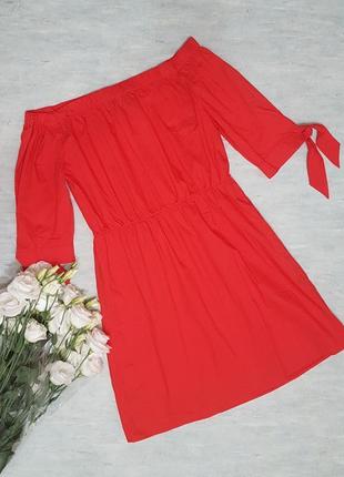 Червона бавовняна сукня h&m з відкритими плечиками.3 фото