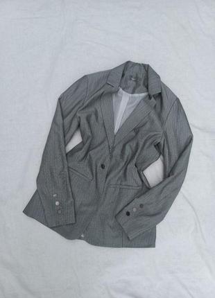 Кэжуал пиджак серый в полоску