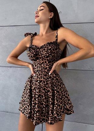 Леопардовый комбинезон платье с шортиками лео