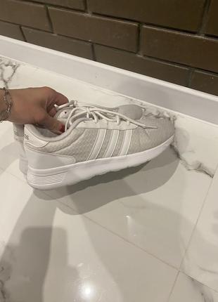 Кроссовки белые adidas 9/41 размер