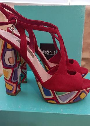 Босоніжки італійського
 бренду nila- nila