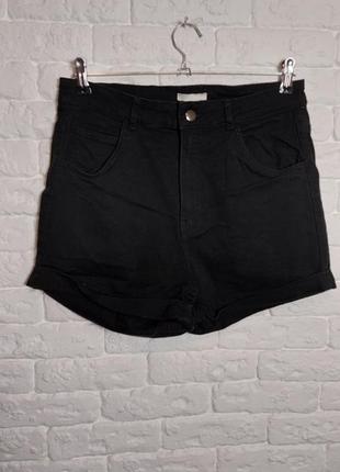 Фирменные стрейчевые шорты
