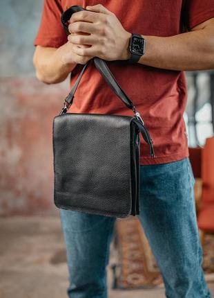 Чорна шкіряна класична чоловіча сумка через плече кросбоді