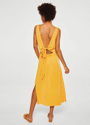 Женское желтое однотонное платье миди mango2 фото