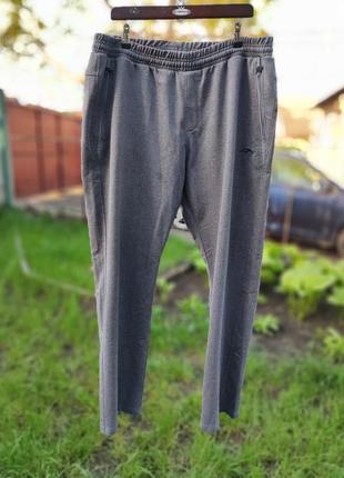 Спортивні жіночі штани