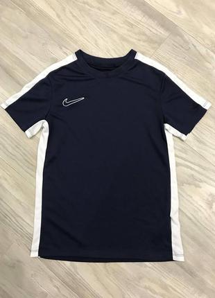 Футболка nike dri-fit