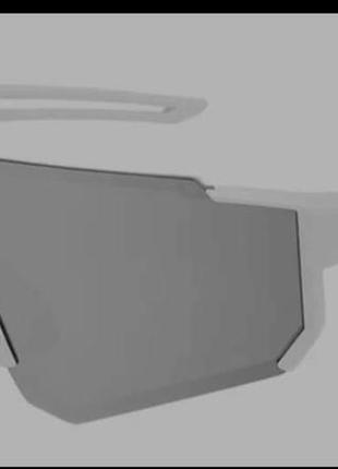 Спортивні окуляри