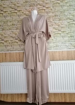 Ефектний стильний шовковий костюм ромпер комбінезон довгі штани палаццо і накидка кажан з поясом