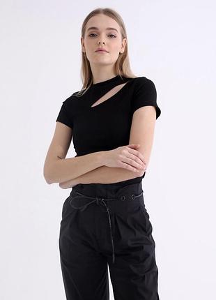 Майка в рубчик з вирізом karol