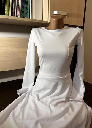 Платье белого цвета4 фото