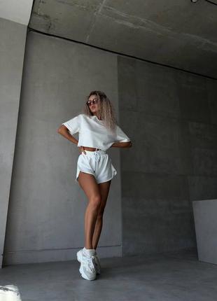 Літній жіночий костюм з шортами santim