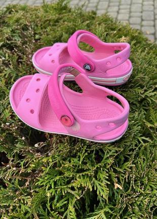 Сандалии crocs