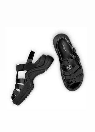 Сандалії на платформі білі чорні