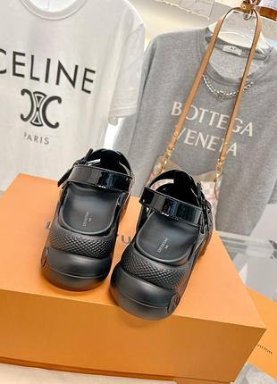 Сандалії на платформі білі чорні8 фото