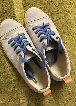 Туфлі ботинки на шнурках 36 розмір б/в стан гарний світло-сірі унісекс фото