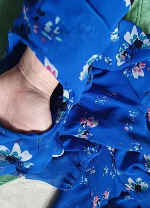 Платье с разрезами вырезами на плечах шифон шифоновое в цветочный принт мини туника трапеция2 фото
