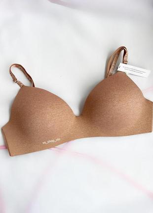 Бюстгальтер безкаркасний victoria's secret lightly-lined wireless bra