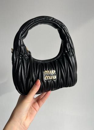 Miumiu wander matelassé nappa leather mini hobo bag black  сумка міу міу4 фото