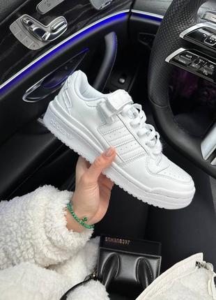 Трендові кросівки adidas forum