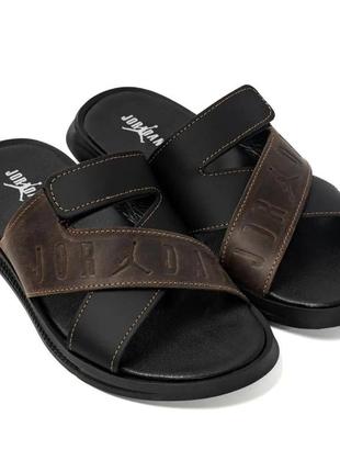 Шкіряні літні шльопанці jordan women колір чорний, коричневий