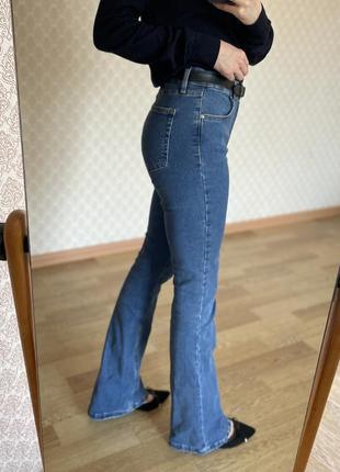 Ідеальні джинси кльош2 фото