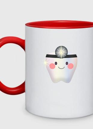 Чашка с принтом двухцветная «подарок стоматологу» (цвет чашки на выбор)
