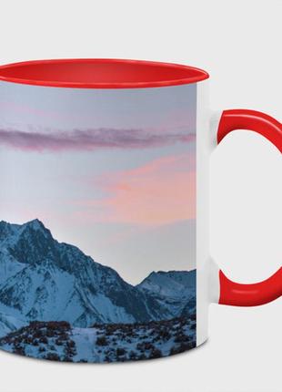 Чашка з принтом  «білі зимові гори з дорогою» (колір чашки на вибір)