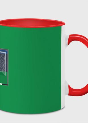 Чашка с принтом  «футбольный мяч и ворота на экране монитора» (цвет чашки на выбор)