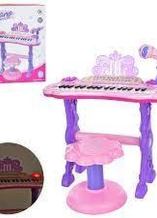 Детское пианино-синтезатор с микрофоном 6653 на ножках со стульчиком, запись, свет, 37 клавиш, в коробке