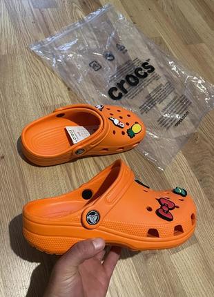 Тапочки crocs