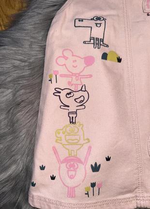 Прикольний рожевий джинсовий сарафан з героями з мультика hey duggee для дівчинки 1,5/2р george3 фото
