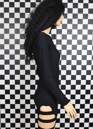 Чёрное платье с вырезами на бёдрах супер секси от nikole schersinger4 фото