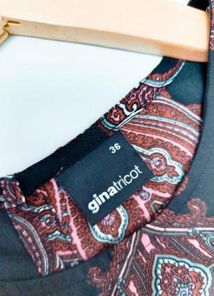 Жіноча блуза вільного крою чорна з принтом від бренду ginatricot2 фото
