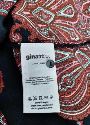 Женская блуза свободного кроя черная с принтом от бренда ginatricot3 фото