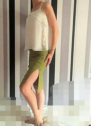 Крутая оливковая хаки юбка миди с разрезами. xs-s. оливковая трикотажная юбка миди4 фото