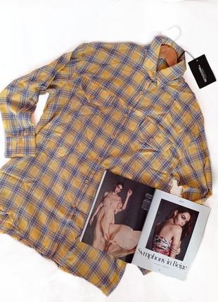 Стильна оверсайз довга сорочка в клітинкуз біркою  prettylittlething