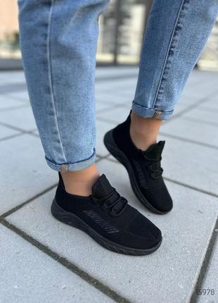 Женские текстильные кроссовки черные