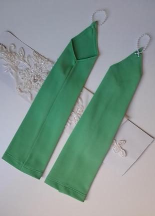 Нарядні перчатки під сукню зелені матові2 фото