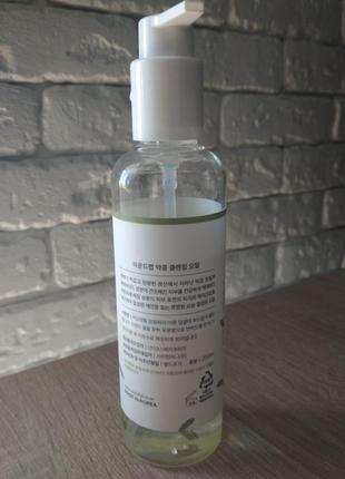 Round lab soybean cleansing oil - гидрофильное масло для лица с экстрактом черных соевых бобов4 фото