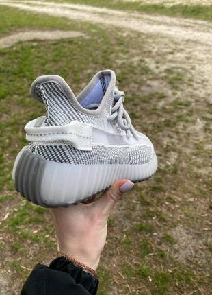 Кросівки жіночі сірі nike yeezy boost 3506 фото