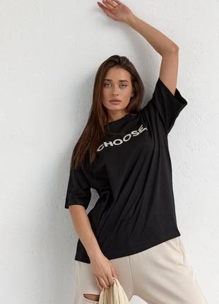 Жіноча футболка з написом choose чорний4 фото