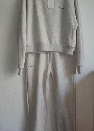 Новый костюм cropp размер м
